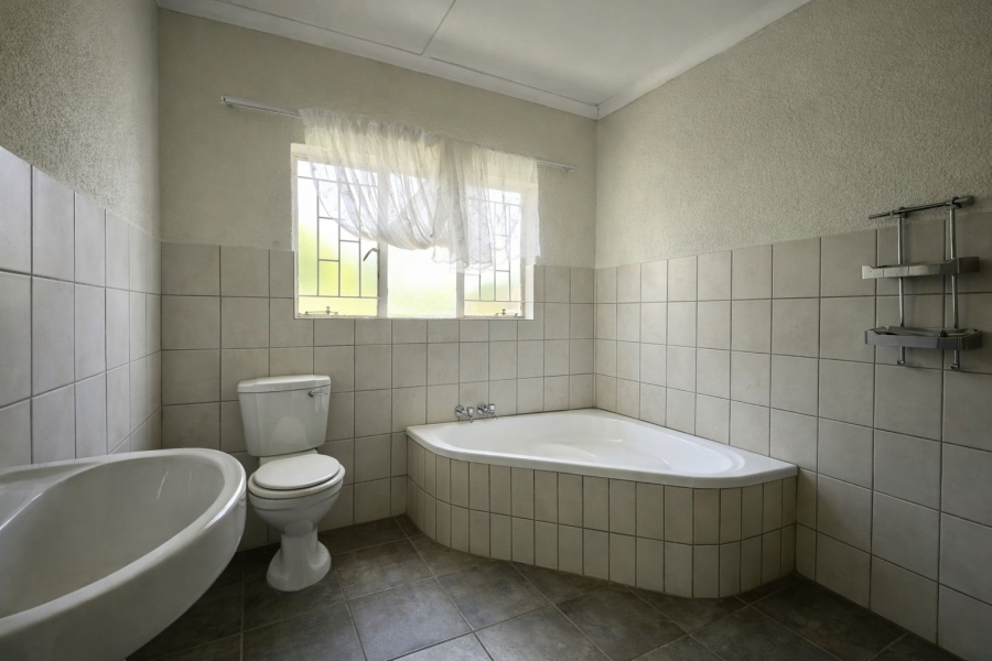 3 Bedroom Property for Sale in Protea Park North West